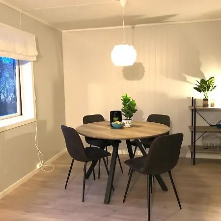Central Holiday With 4 Bedrooms Leknes