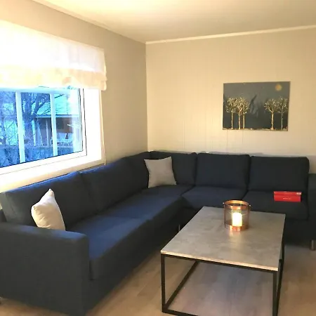 Central Holiday With 4 Bedrooms Villa *